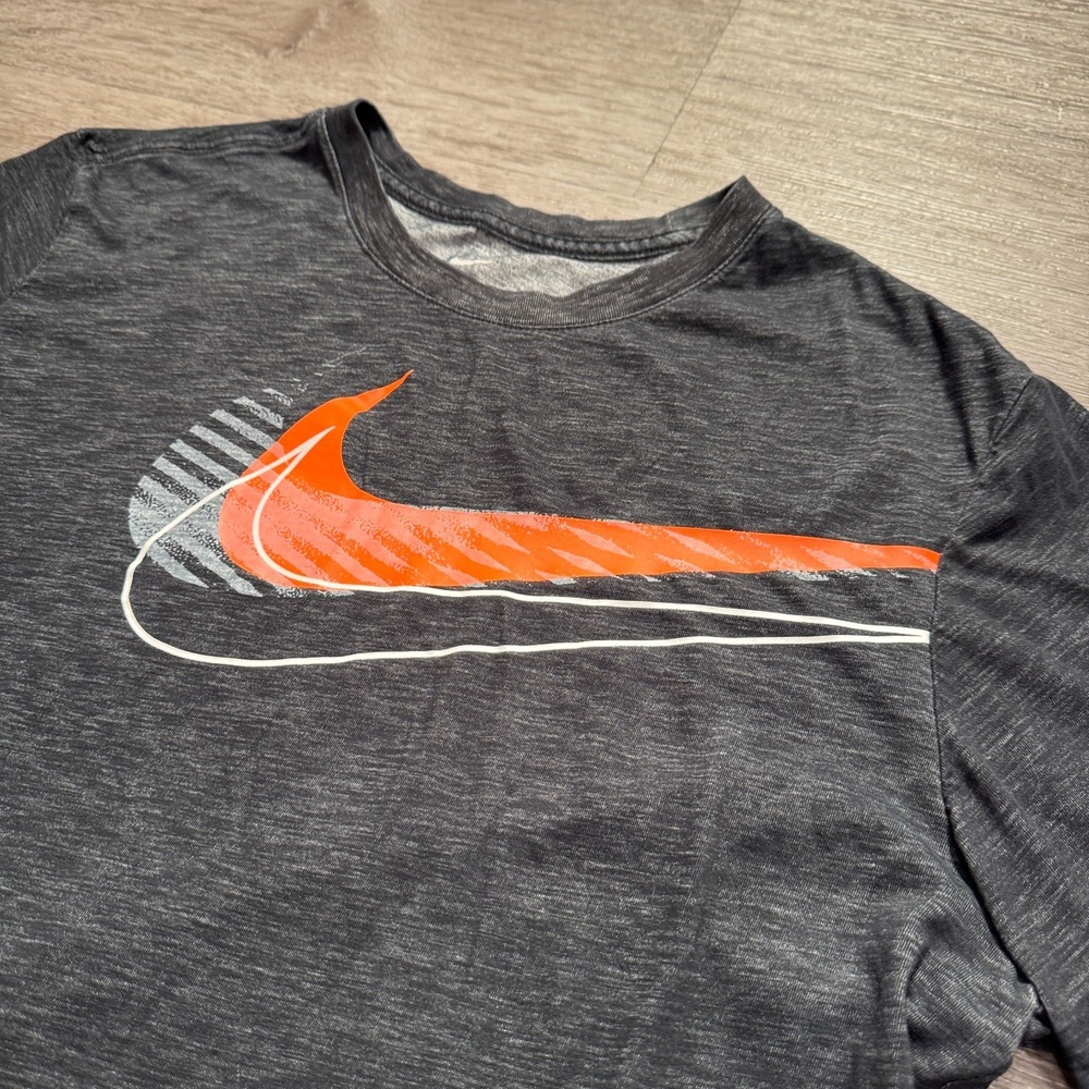 Nike Shirt Mens Large Gray Big Swoosh Short Sleeve Tee Dri Fit Casual Outdoor - Picture 2 of 9